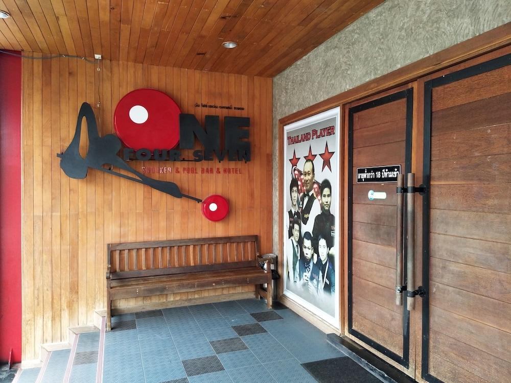 One Four Seven Hotel&Snooker Bar Rayong Buitenkant foto